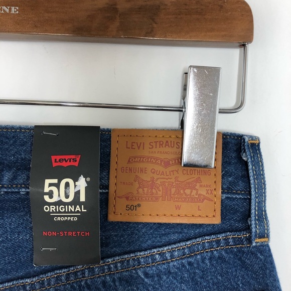 NWT Levi’s 501 Original Cropped Distressed Jeans - Picture 7 of 7